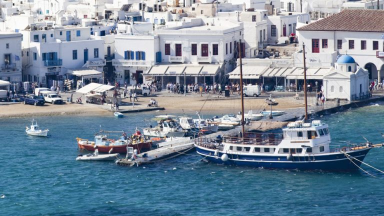 Mykonos port