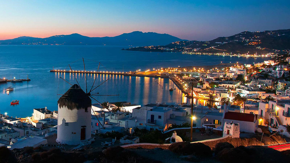 mykonos by night