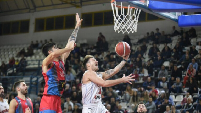 Πρώτη ξανά η μύκονος