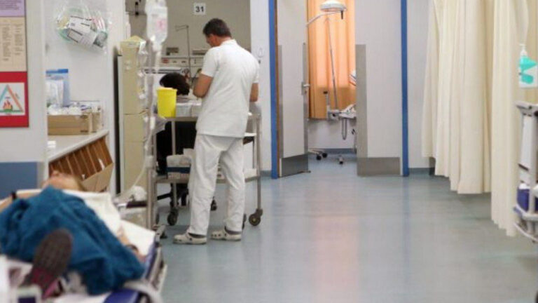 Προχωρά η αντικατάσταση των δικτύων ύδρευσης & αποχέτευσης στο κέντρο υγείας