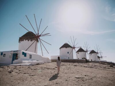Mykonos island, ΕΡΓΑΣΙΑ ΣΤΗ ΜΥΚΟΝΟΣ